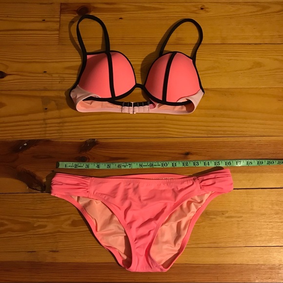 Victoria’s Secret Coral Pink Bikini, EUC, L/34D - Picture 2 of 12
